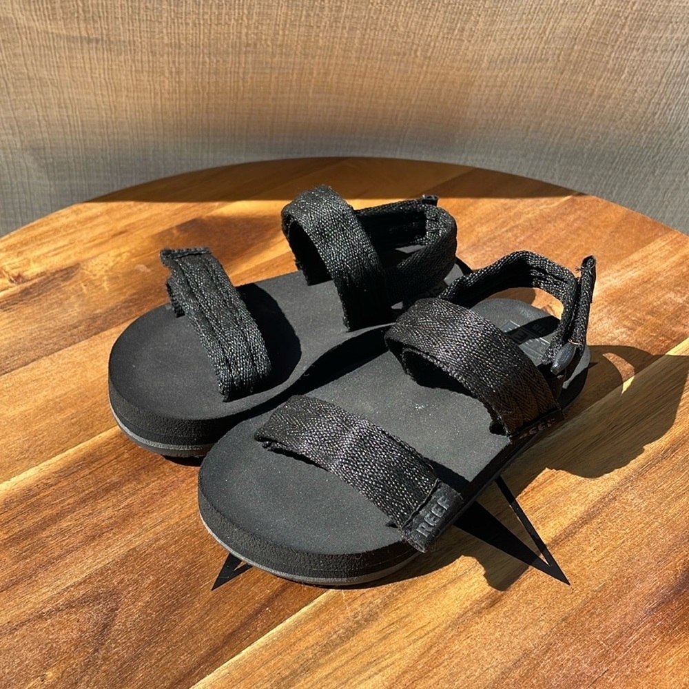 Reef Kids Little Ahi Convertible Sandals Black Size 7/8